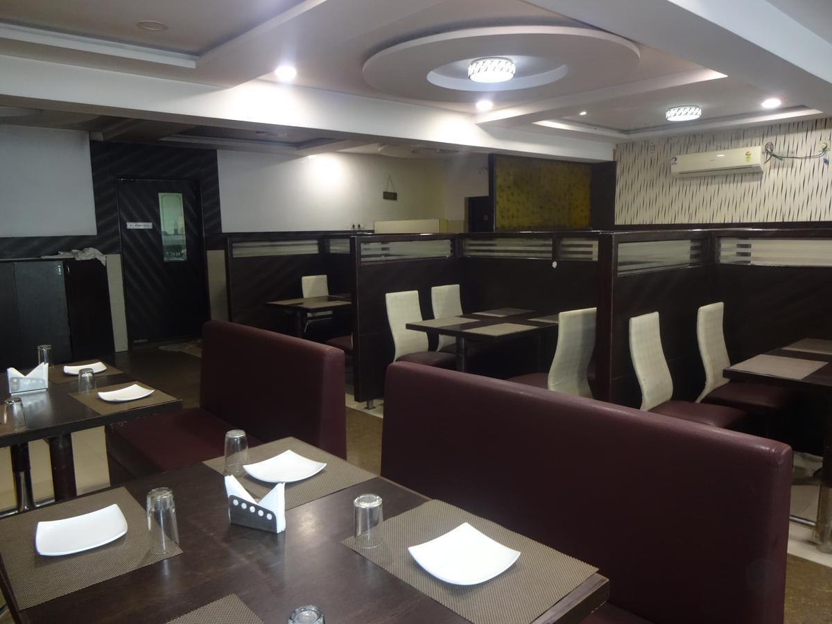 Hotel Mars Chennai Zewnętrze zdjęcie