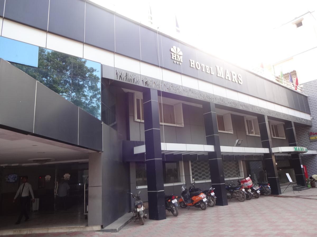 Hotel Mars Chennai Zewnętrze zdjęcie