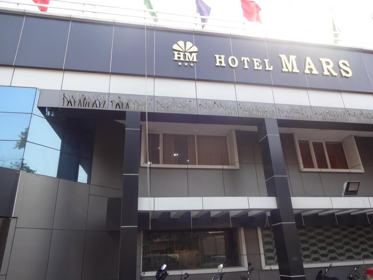 Hotel Mars Chennai Zewnętrze zdjęcie