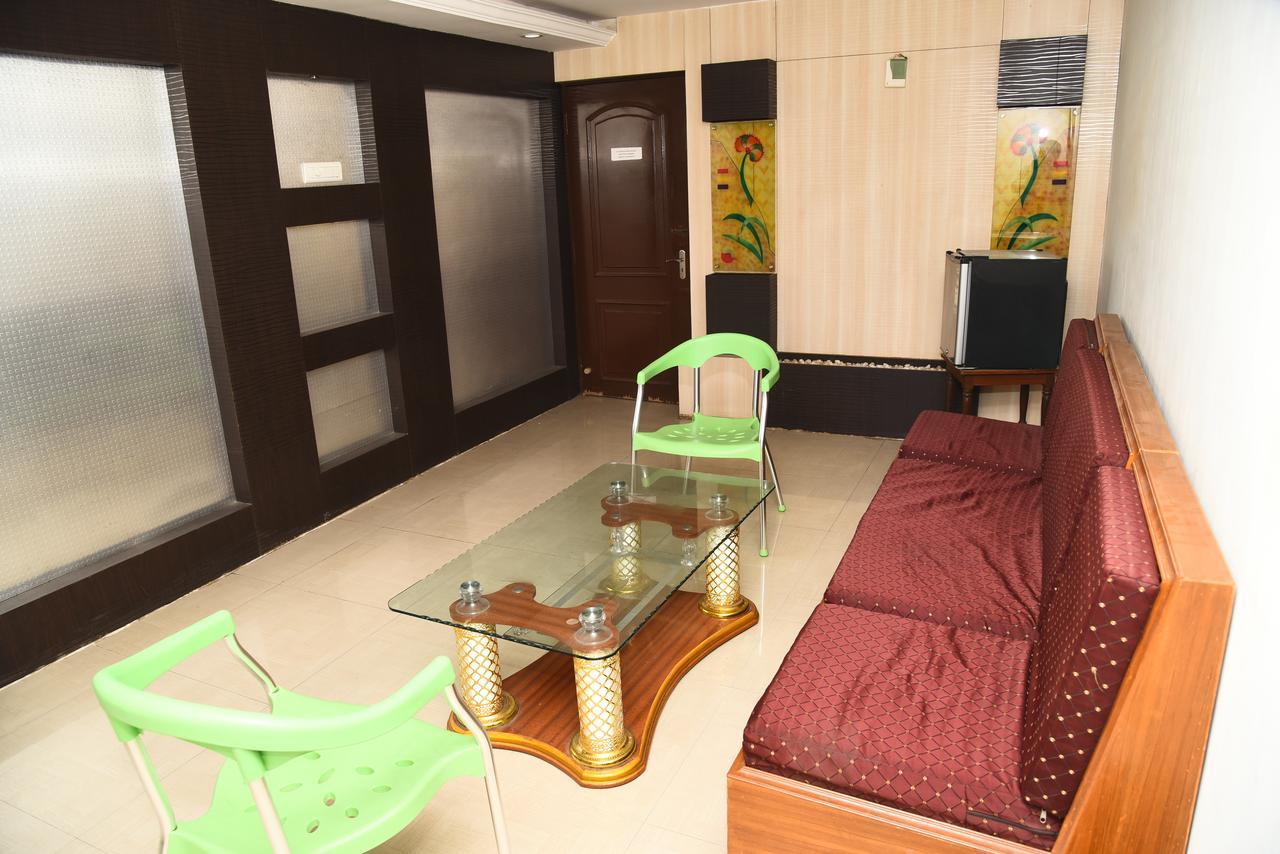 Hotel Mars Chennai Zewnętrze zdjęcie